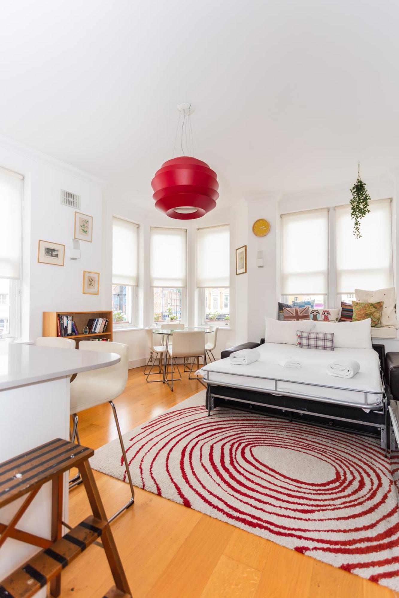 Homely 1 Bedroom Apartment In The Heart Of Vibrant Camden ロンドン エクステリア 写真